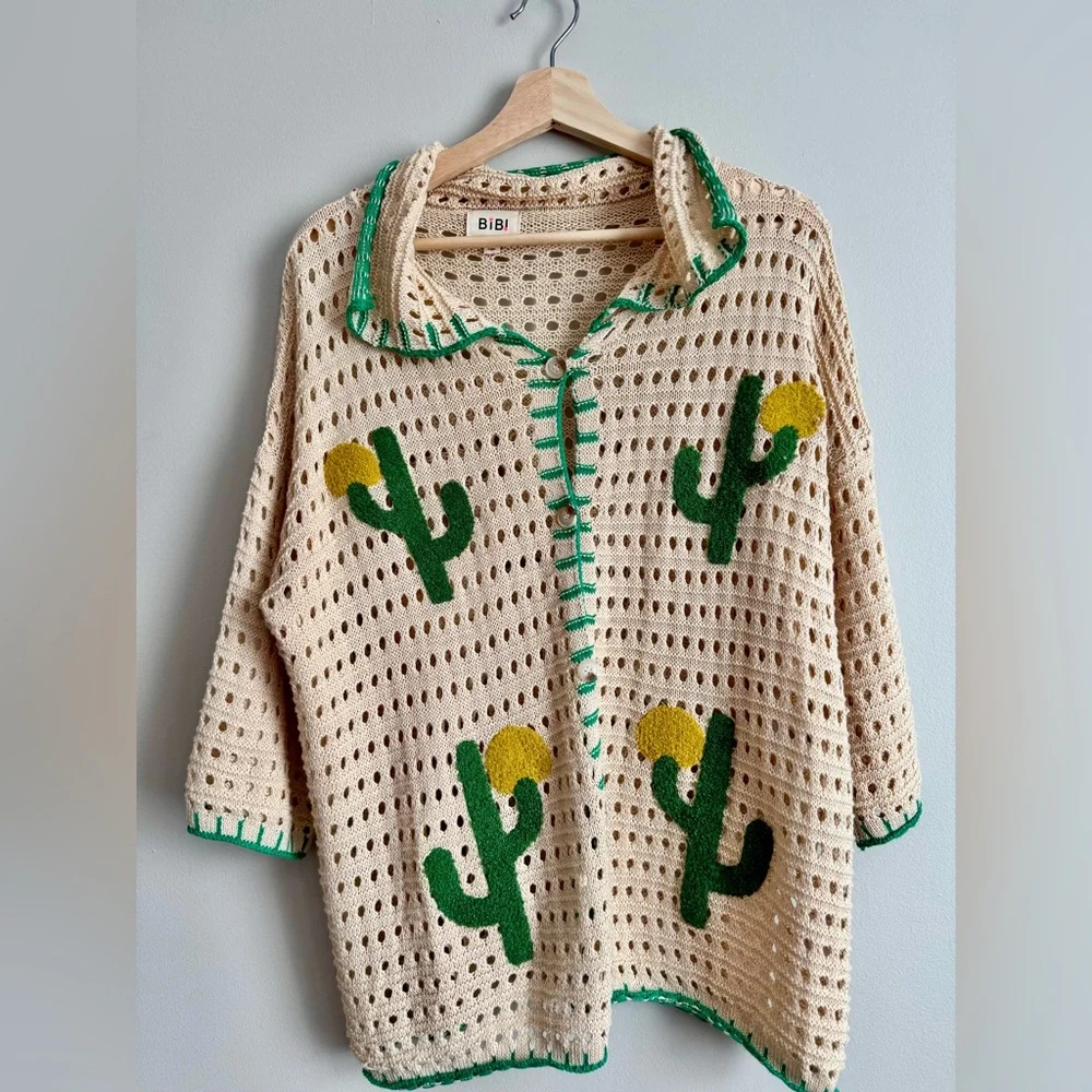 BiBi Edge Stitched Cactus
Patch Sweater  crochet southwestern medium - Picture 12 of 14